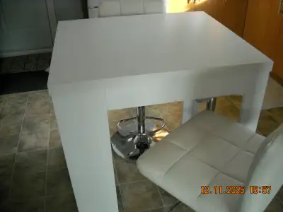 ilot cuisine avec 3 bancs, View more