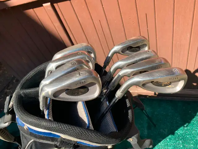 Left hand golf club set in Golf in Edmonton - Image 6