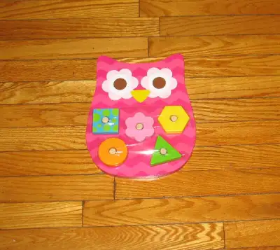 -like new from a smoke free environment - wooden pieces - great for teaching colours, shapes and mot...