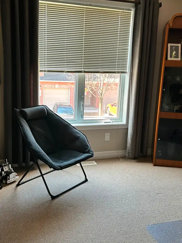 Female ..ROOM FOR RENT $ 700.00 a month….. in Room Rentals & Roommates in Ottawa - Image 7