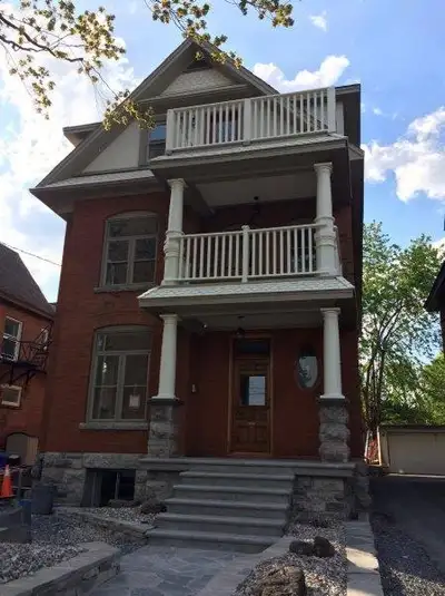 Glebe 2 bedr units facing Rideau Canal near Lansdowne - Aug1