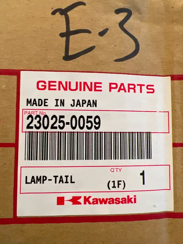 Kawasaki Ninja Zx 6r Rear LED Tail Light Lamp ass. oe 23025-0059 in Other in Barrie - Image 8