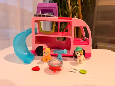 De vimont Laval h7k aller voir mes autres annonces bcp de jouets, lego, barbie, our generation, jeux...
