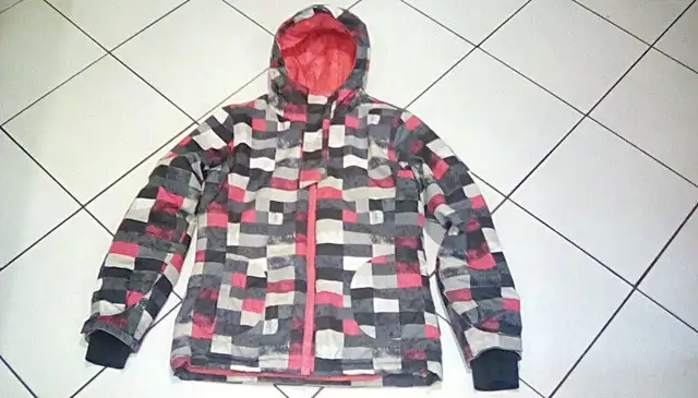 Manteau automne hiver 14 ans Winter spring coat in Kids & Youth in Laval / North Shore - Image 2