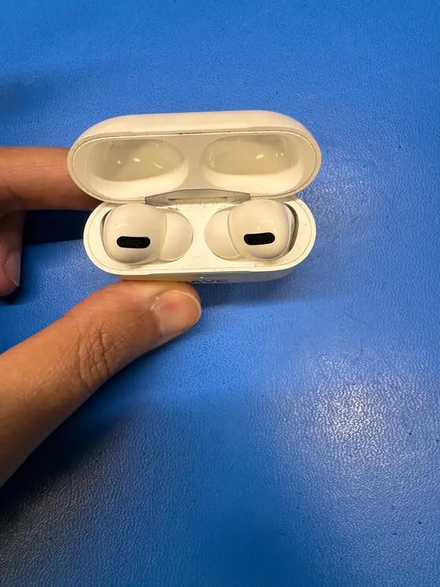 AirPods Pro 1st Generation62854390917377121
