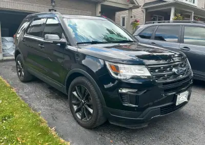 124,000 km’s Safetied. Michelin All Season tires and a second set of Ford rims with Blizzak winter t...