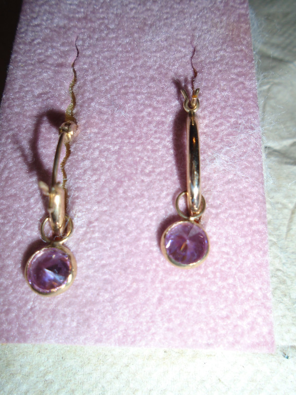 NEW Pink Hanging Earrings $25. in Jewellery & Watches in Thunder Bay - Image 2