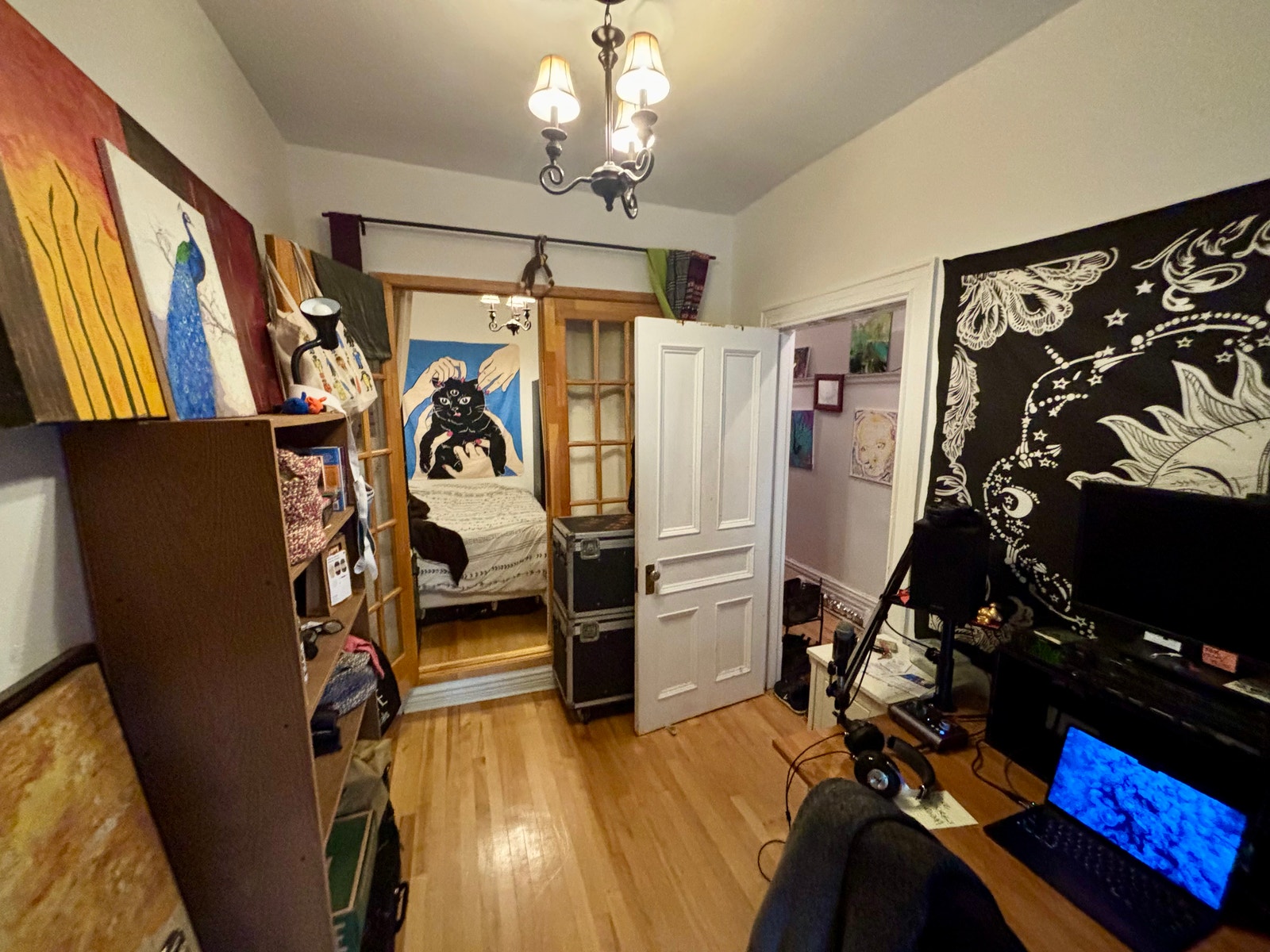 Room available in fun, social house! — photo 3