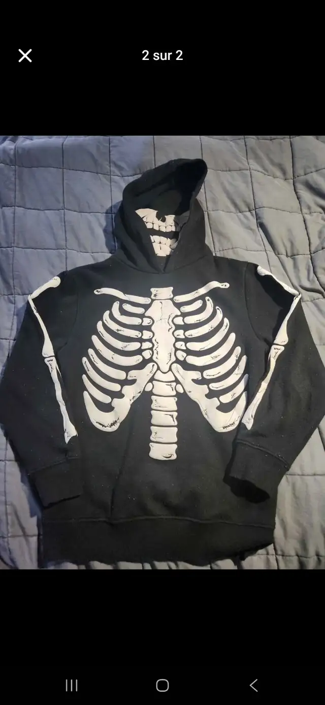 hoodie squelette pour enfant. 10-12 ans in Kids & Youth in Laval / North Shore - Image 2