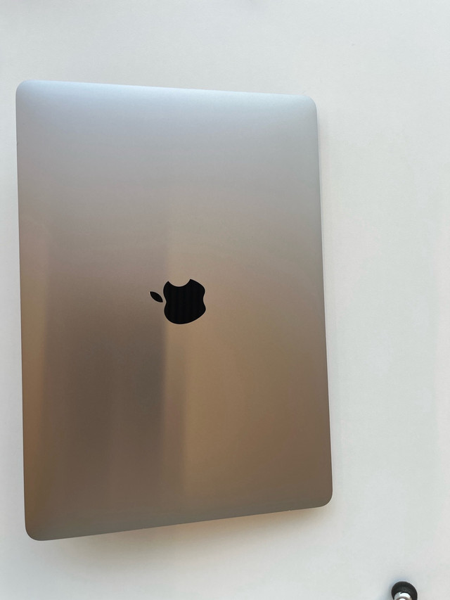 Apple MacBook Pro 2020 dans Portables  à Drummondville