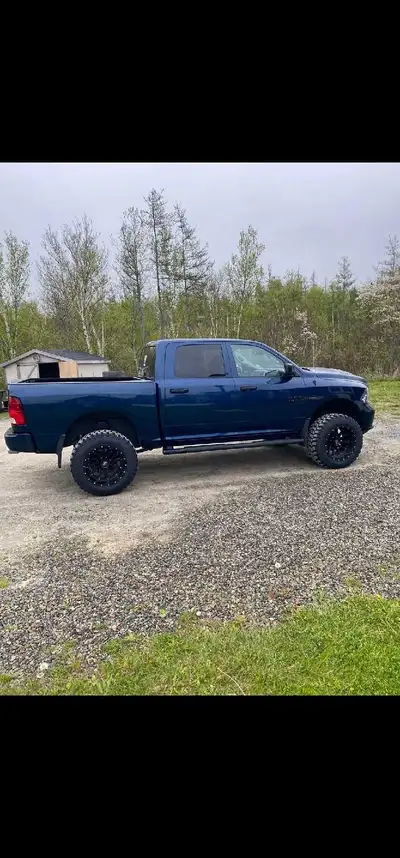 102000 km, new motor installed by dealership under warranty. Truck will come with 3 year 60,000 km w...