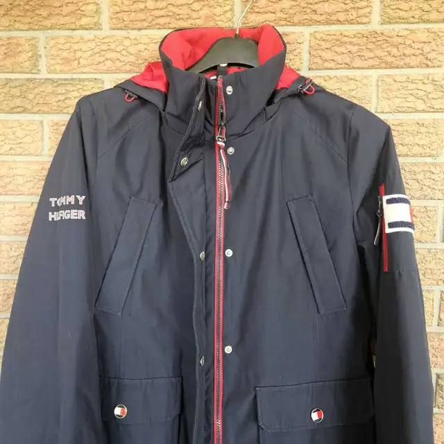 Tommy hilfiger 3 In 1 coat Woman's Coat Size Large in Women's - Tops & Outerwear in Kitchener / Waterloo - Image 4