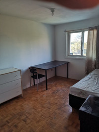 Room for rent, Parking , Finch /Victoria P, Seneca College,(male