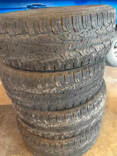 M&S 275/65 R18