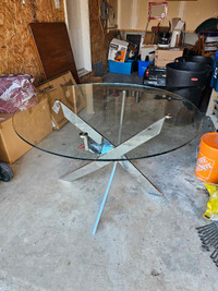 Structube Table