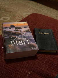 2 NKJ version Bibles