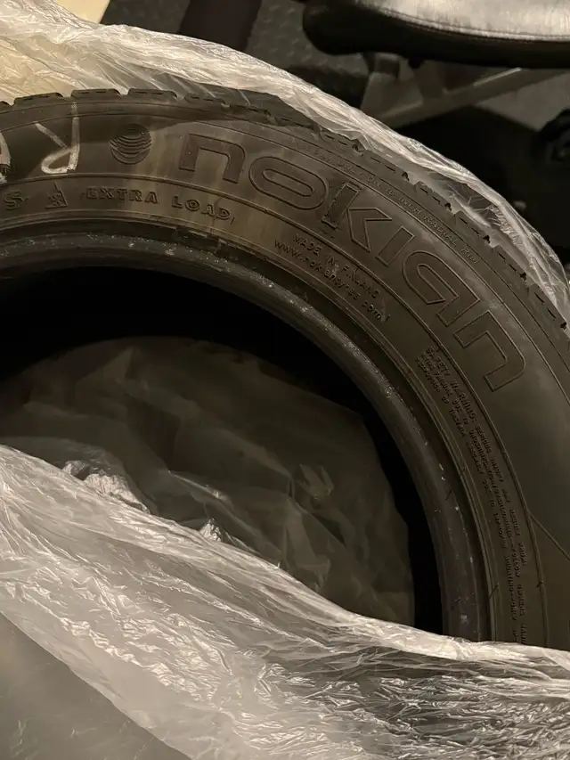 16” Winter Tires Hakkapeliitta 205/60/16 in Tires & Rims in Markham / York Region - Image 9