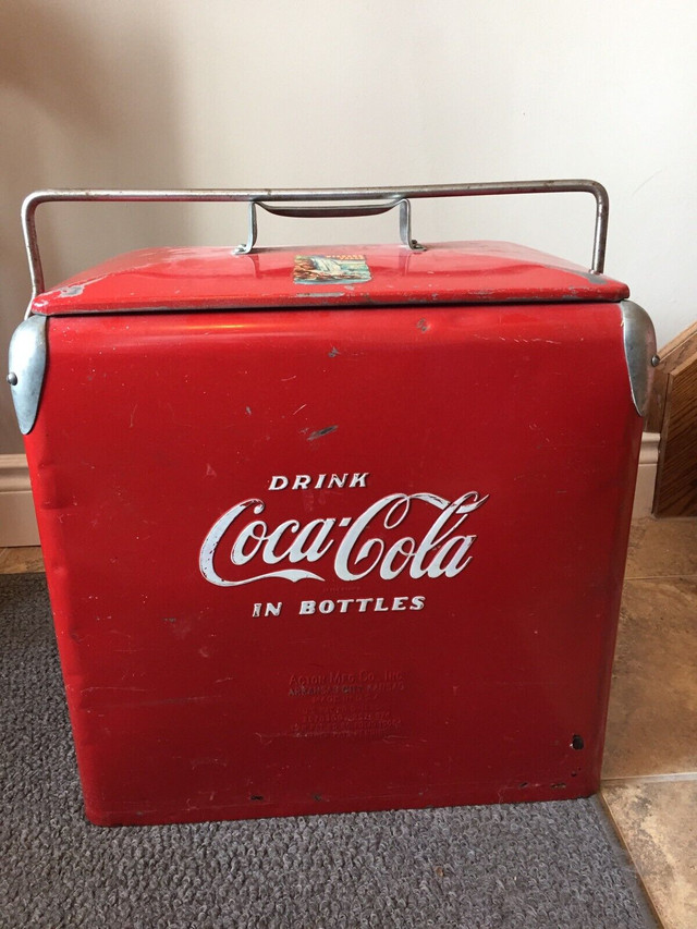 Vintage 1950’s Coca Cola Metal Cooler in Arts & Collectibles in Mississauga / Peel Region