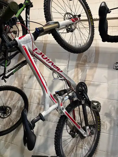 Devinci  Dixon Mountain Bike 18”, View more