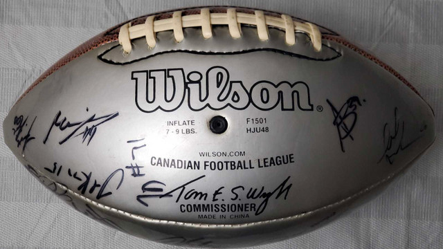 CFL Hamilton Tiger - Cats autographed football NO certificate in Arts & Collectibles in City of Toronto - Image 3