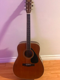 1970 ,s  yamaha 340t vintage acoustic guitar