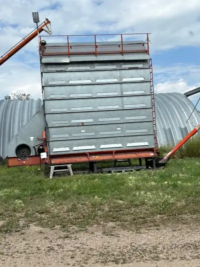 Vertex grain dryer. 16 ft ,7 tier,roof, on propane, single phase,good cond.$50,000.00 bins,augers,2-...