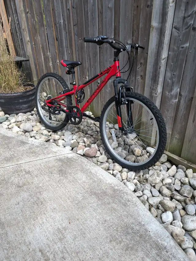 Garneau Mountain Bike  in Mountain in Kitchener / Waterloo - Image 2