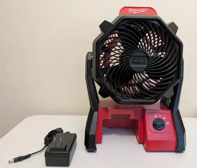 Jobsite Fan - Milwaukee M18™ Jobsite Fan, 0886-20 in Power Tools in Oakville / Halton Region - Image 2