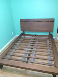 Base de lit (bois franc) / Bed base (hard wood)