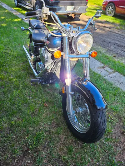 2004 Kawasaki 800 Vulcan with 19797 kilometers. This bike is pretty much stock except for the after-...