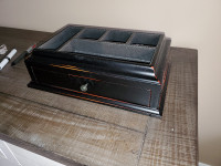 Bombay jewellery box