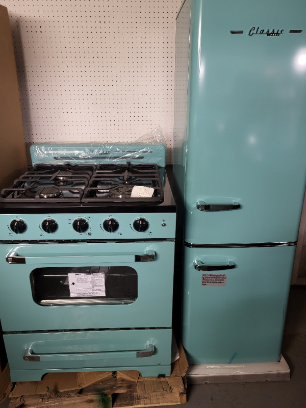 stoves 20" and 24"  offgrid in Stoves, Ovens & Ranges in Belleville
