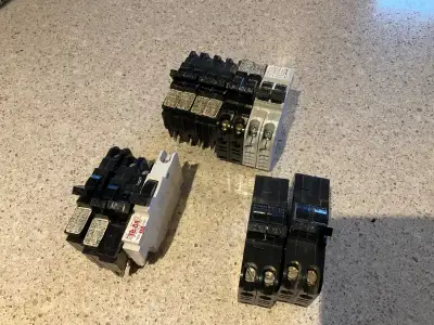 Disjoncteur Fédéral Pioneer Stab-Lock 15-20-30 et 150 amp, View more