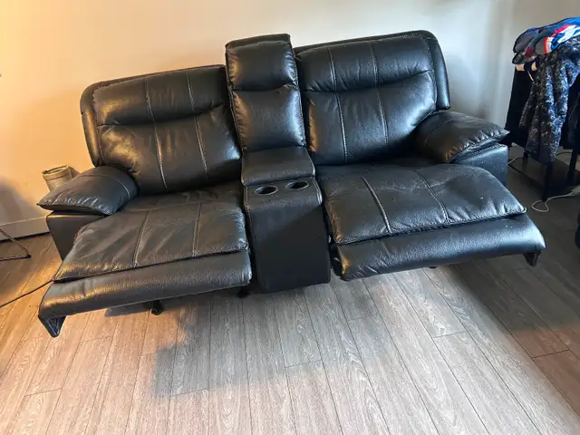 Reclining Couch and Loveseat in Couches & Futons in Strathcona County - Image 5