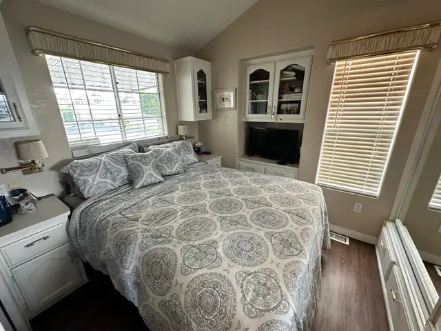 Palm Springs - Park Model  in 55+ Rancho Casa Blanca Resort in California in Canada - Image 11