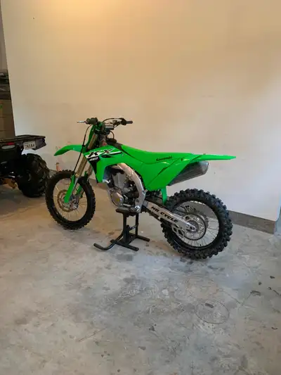 Hello I’m selling my basically brand new 2024 kx450, I bought it brand new last fall from hb cycle,...