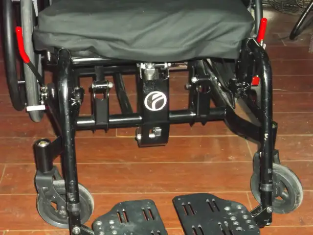 Wheel Chair64335578507523121