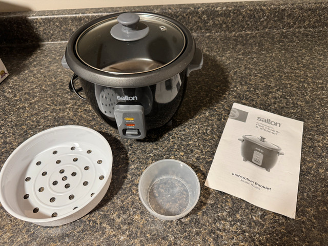 Rice Cooker & Steamer in Microwaves & Cookers in Strathcona County - Image 2