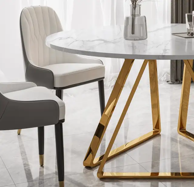Round Dining Table in Dining Tables & Sets in Calgary - Image 6
