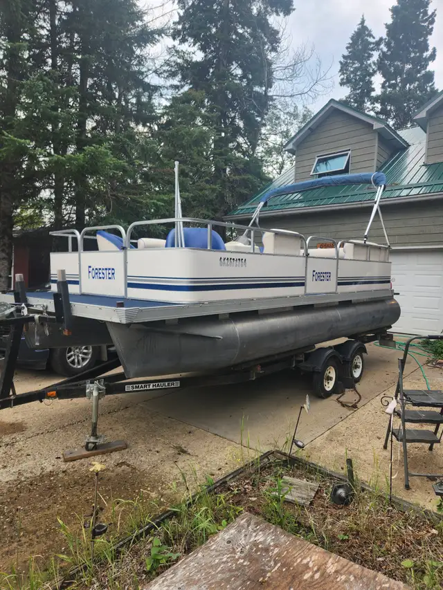 Pontoon Boat for sale, Reduced Price in Powerboats & Motorboats in Prince Albert - Image 8
