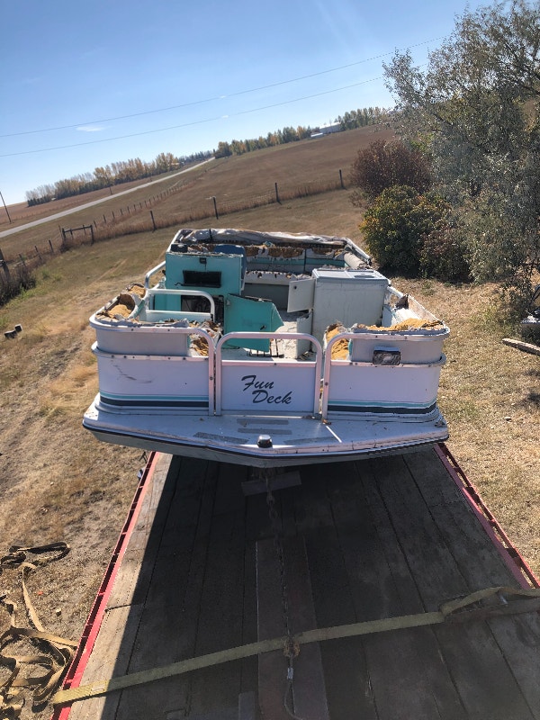 18, 20 foot pontoon project Powerboats & Motorboats Calgary Kijiji