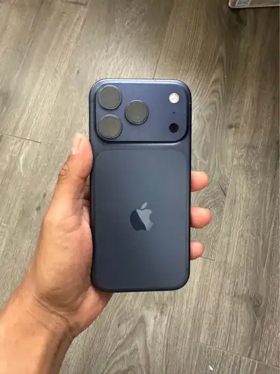iPhone 17 PRO MAX 256gb **Airpods pkg/Charger Set/Delivery**, View more