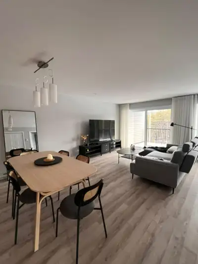 À SAISIR — 1,5 MOIS DE LOYER GRATUITS ! 2 chambres | Quartier Natura, BROMONT ️️ Lit king + canapé O...