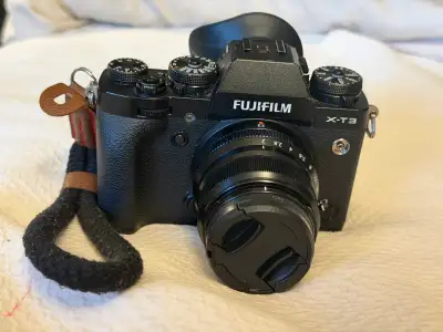 Fujifilm X-T3 + Vertical Battery Grip — NEGOTIABLE ✔️, View more
