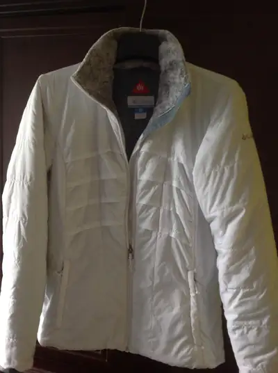 Manteau de marque pour femme, Médium., View more