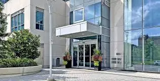 Luxury Beautiful Condo For Rent 511-255 Village Green Square