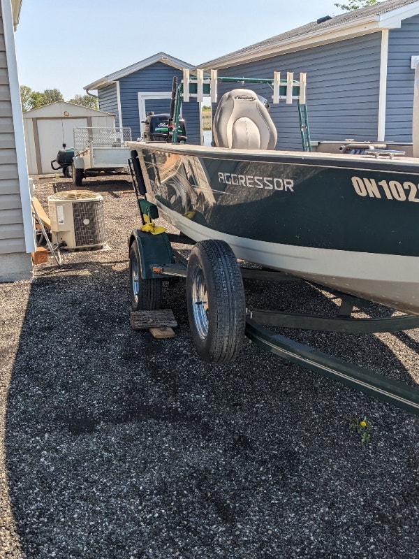 1650 Mirror Craft fully set up fishing boat and matching trailer