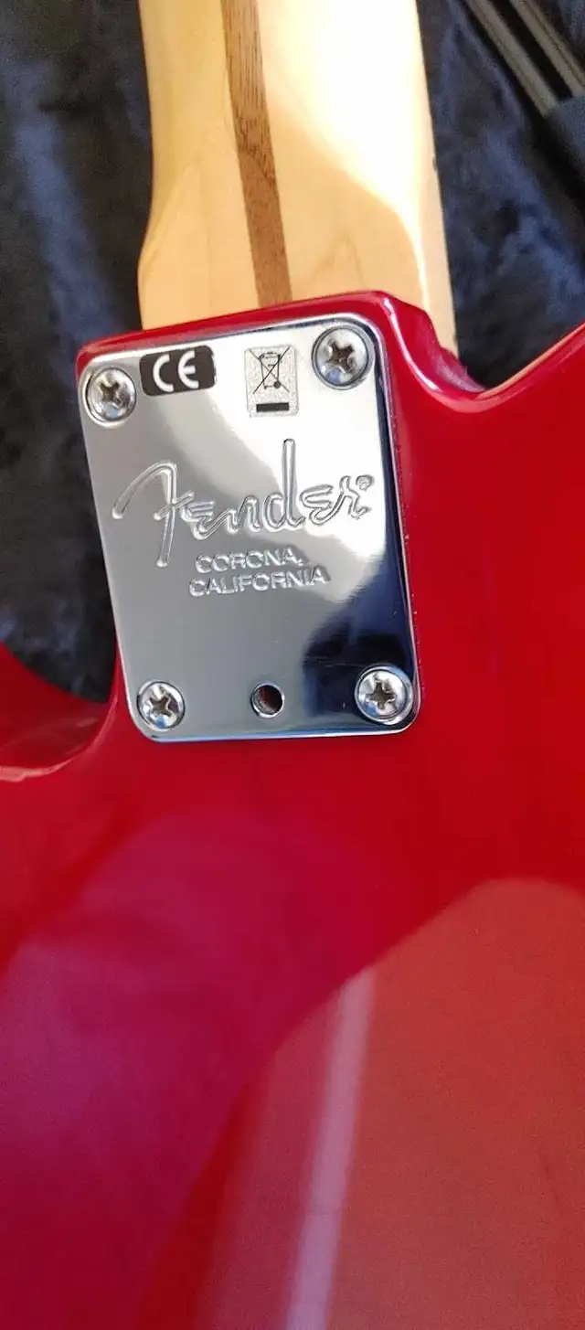 Fender Telecaster Rouge Corona California in Guitars in Laval / North Shore - Image 4