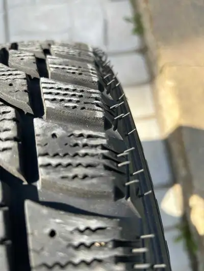 Selling a set of winter tires that came off a Hyundai vehicle, size 185/65R15 offering reliable perf...