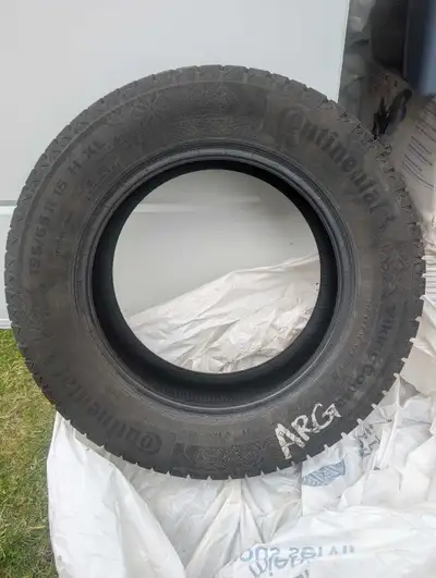 4x pneu hiver continental viking 8 195/65r15 Neuf neuf neuf, acheter l'automne passe et a peine roul...